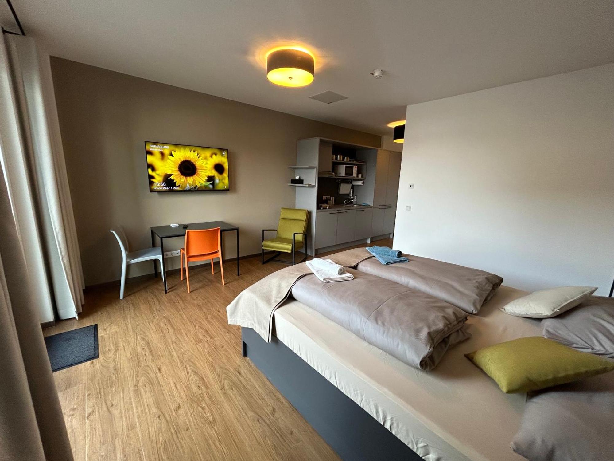 Fair N Square Hotel 24 Stunden Self-Check In Дармщат Екстериор снимка